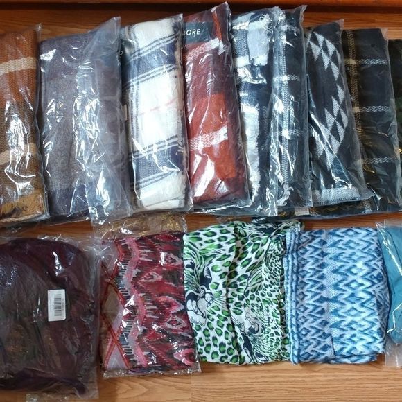 14 pcs Blanket scarfs - Picture 4 of 6